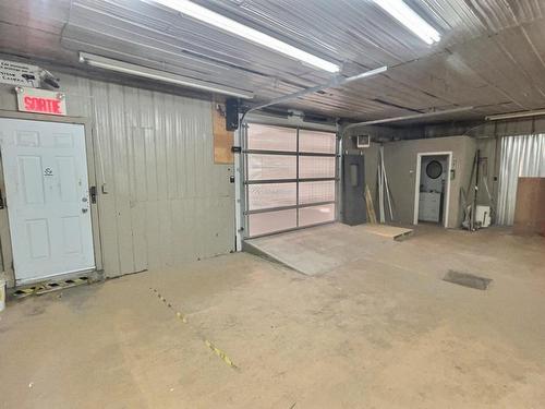 Garage - 739 Av. Larivière, Rouyn-Noranda, QC - Indoor Photo Showing Garage