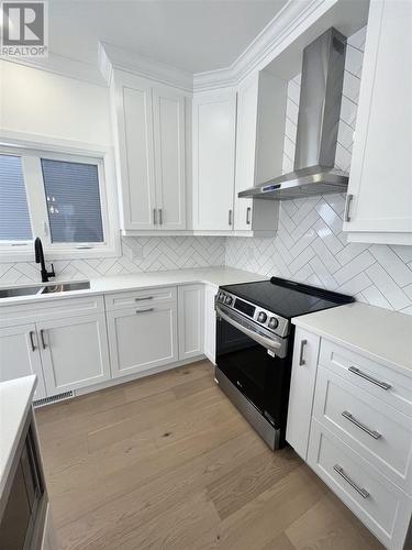 30 Mulberry St, Sault Ste. Marie, ON - Indoor Photo Showing Kitchen With Upgraded Kitchen