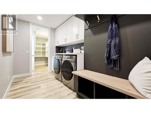 4985 Bucktail Lane, Kelowna, BC - Indoor Photo Showing Laundry Room