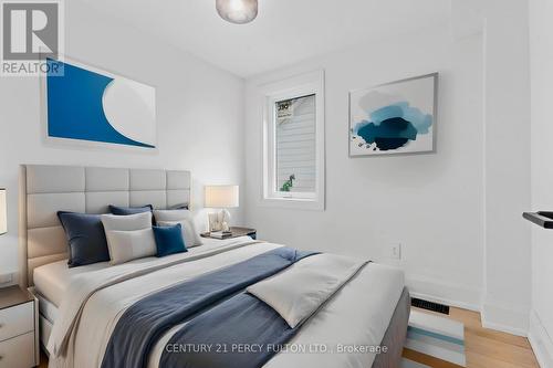 4816 Saint Clair Ave, Niagara Falls, ON - Indoor Photo Showing Bedroom