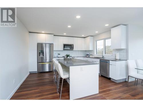 3785 Astoria Drive, West Kelowna, BC - Indoor Photo Showing Kitchen With Upgraded Kitchen