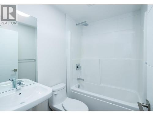 3785 Astoria Drive, West Kelowna, BC - Indoor Photo Showing Bathroom