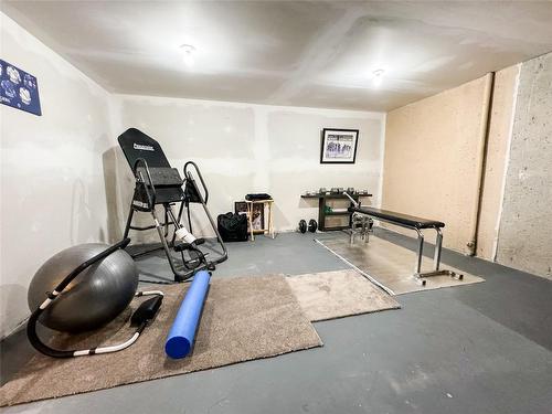 11010 Pheasant Road, Lake Country, BC - Indoor Photo Showing Gym Room