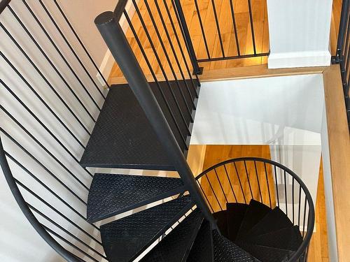Staircase - 109-1930 Av. Papineau, Montréal (Ville-Marie), QC -  Photo Showing Other Room