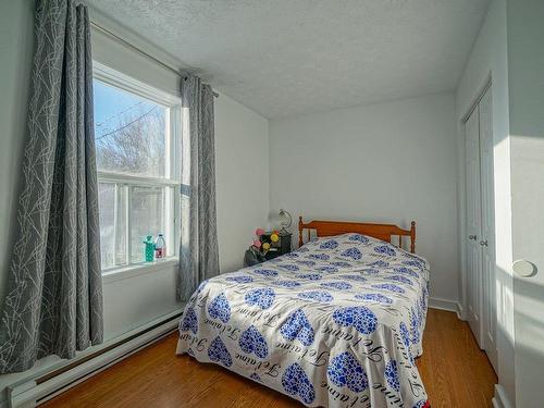 Bedroom - 317  - 329 Rue Laurier, Sherbrooke (Les Nations), QC - Indoor Photo Showing Bedroom