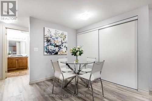 #206 -67 Kingsbury Sq, Guelph, ON - Indoor Photo Showing Dining Room