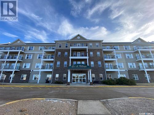 226 60 Stevenson Crescent, Kindersley, SK - Outdoor With Balcony With Facade