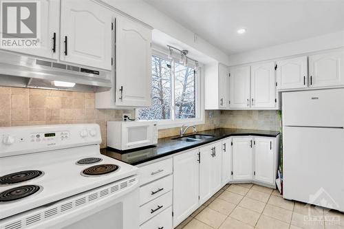 659 Morin Street, Ottawa, ON - Indoor Photo Showing Kitchen With Double Sink