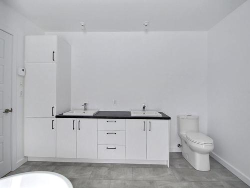 Salle de bains - 187 Ch. Gisèle-Wexler, Val-D'Or, QC - Indoor Photo Showing Bathroom