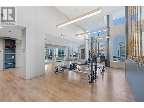 1181 Sunset Drive Unit# 908, Kelowna, BC - Indoor Photo Showing Gym Room