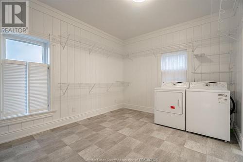 20 Division Street South, Kingsville, ON - Indoor Photo Showing Laundry Room