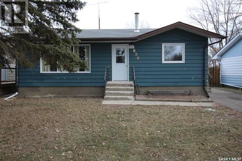 820 3Rd Street E, Shaunavon, SK - Outdoor