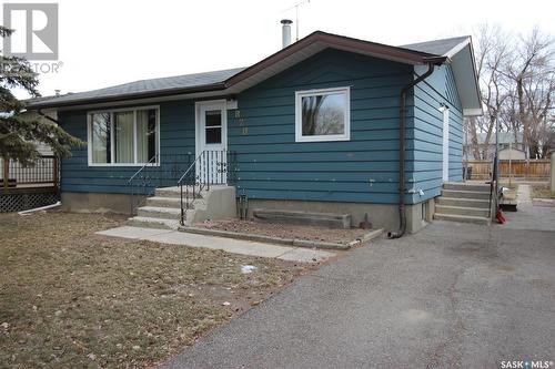 820 3Rd Street E, Shaunavon, SK - Outdoor