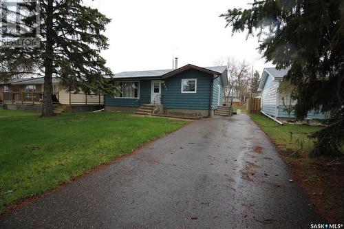 820 3Rd Street E, Shaunavon, SK - Outdoor