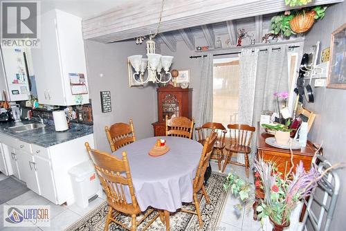 7451 Wyandotte East, Windsor, ON - Indoor Photo Showing Dining Room