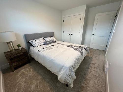 50 Kimberley Avenue, Kimberley, BC - Indoor Photo Showing Bedroom