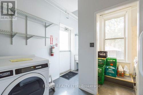 144 Foster Ave, Belleville, ON - Indoor Photo Showing Laundry Room