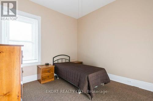 144 Foster Avenue, Belleville, ON - Indoor Photo Showing Bedroom