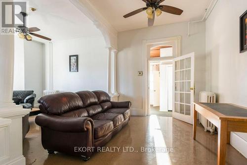 144 Foster Ave, Belleville, ON - Indoor Photo Showing Living Room