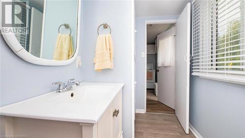 1223 2Nd Avenue S, Saugeen Indian Reserve 29, ON - Indoor Photo Showing Bathroom