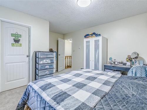 34-3025 Cowichan Lake Rd, Duncan, BC - Indoor Photo Showing Bedroom
