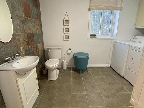 Powder room - 2697 Route 323 N., Amherst, QC - Indoor Photo Showing Other Room