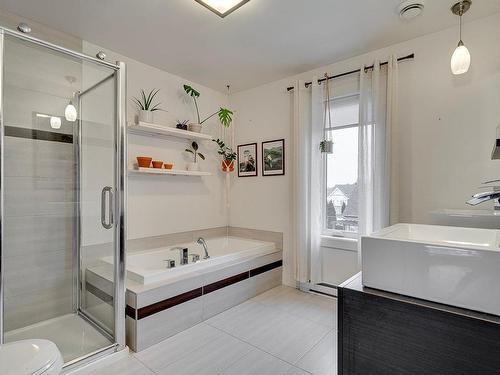 Salle de bains - 16790 Rue Iberville, Mirabel, QC - Indoor Photo Showing Bathroom