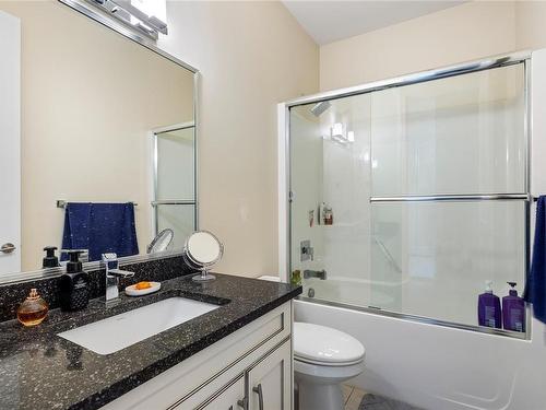 4672 Laguna Way, Nanaimo, BC - Indoor Photo Showing Bathroom