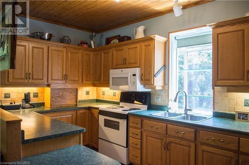 108 Beech Street, South Bruce Peninsula, ON - Indoor Photo Showing Kitchen With Double Sink