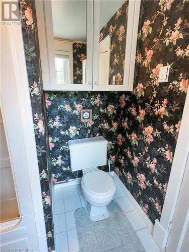 108 Beech Street, South Bruce Peninsula, ON - Indoor Photo Showing Bathroom