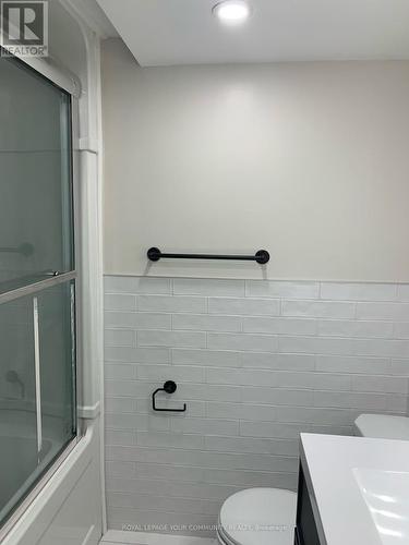#Bsmt -38 Tulle Ave, Vaughan, ON - Indoor Photo Showing Bathroom