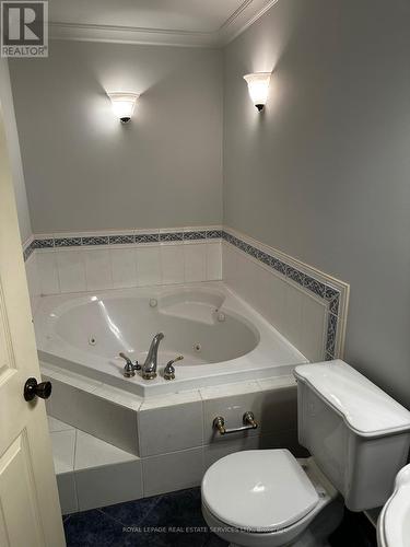 1182 Kingdale Road, Newmarket, ON - Indoor Photo Showing Bathroom