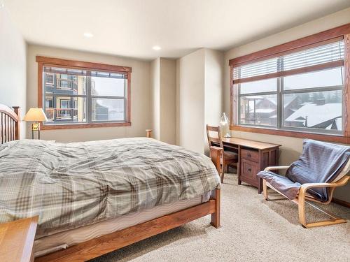 34-280 Strayhorse Road, Apex Mountain, BC - Indoor Photo Showing Bedroom