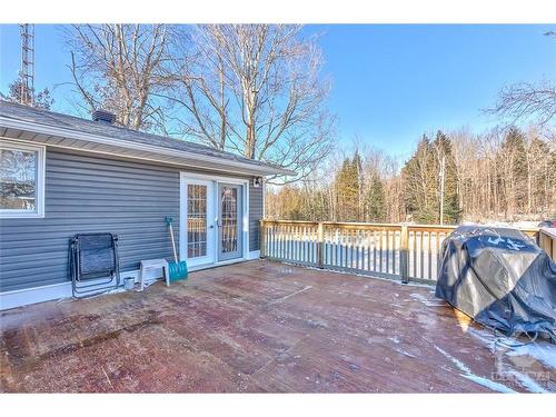3339 Wolfgrove Road, Middleville, ON 