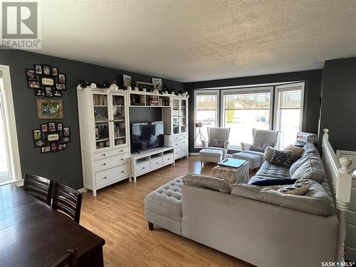 7 Coupland Crescent, Meadow Lake, SK - Indoor Photo Showing Living Room