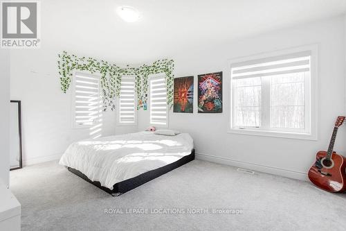 2 Middleton Drive, Wasaga Beach, ON - Indoor Photo Showing Bedroom