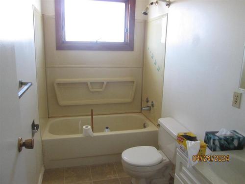 154 Balsam Avenue, Ignace, ON - Indoor Photo Showing Bathroom