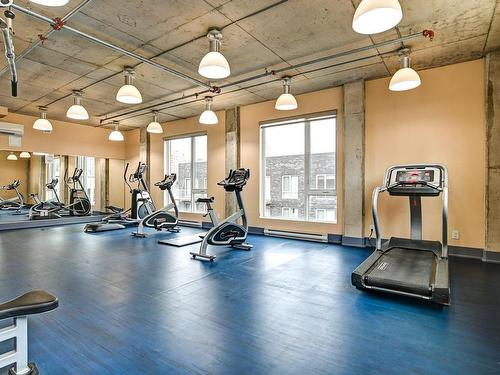 Exercise room - 916-1235 Rue Bishop, Montréal (Ville-Marie), QC - Indoor Photo Showing Gym Room