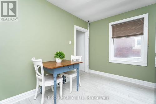235 Victoria Rd S, Guelph, ON - Indoor Photo Showing Dining Room