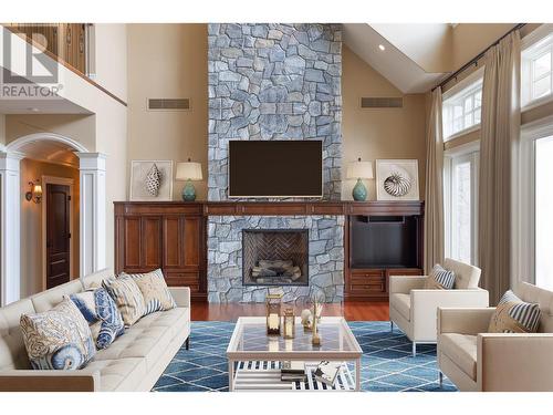 225 Swick Road, Kelowna, BC - Indoor Photo Showing Living Room With Fireplace
