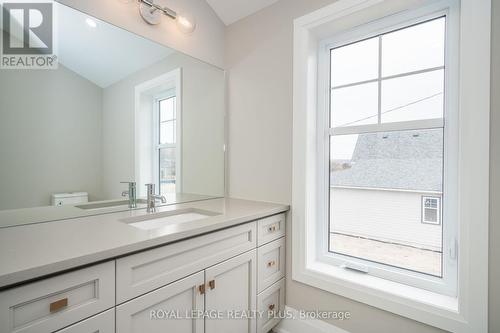 30 Quarry Road, Penetanguishene, ON - Indoor Photo Showing Bathroom