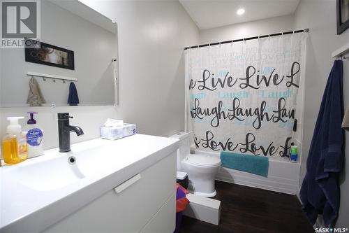 1007 Carleton Street, Moosomin, SK - Indoor Photo Showing Bathroom