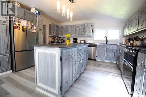 802 Windover Avenue, Moosomin, SK - Indoor Photo Showing Kitchen With Upgraded Kitchen