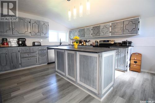 802 Windover Avenue, Moosomin, SK - Indoor Photo Showing Kitchen