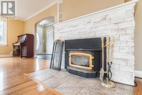 520 Gillmoss Rd, Pickering, ON - Indoor Photo Showing Living Room With Fireplace