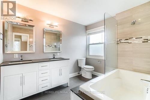 520 Gillmoss Rd, Pickering, ON - Indoor Photo Showing Bathroom
