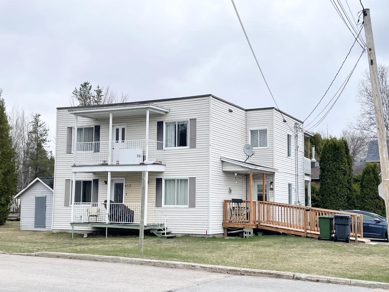 225 Rue Fortier, MontLaurier, QC, J9L 2J6 investissement à vendre No. Inscription 22699538