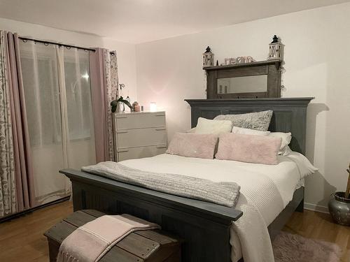 Chambre Ã  coucher principale - 225 Rue Fortier, Mont-Laurier, QC - Indoor Photo Showing Bedroom