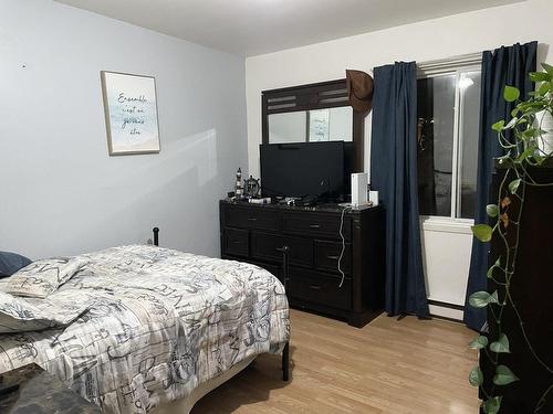 Chambre Ã Â coucher - 225 Rue Fortier, Mont-Laurier, QC - Indoor Photo Showing Bedroom