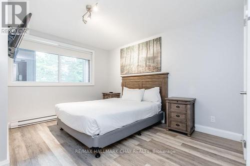 307 - 80 Horseshoe Boulevard, Oro-Medonte, ON - Indoor Photo Showing Bedroom